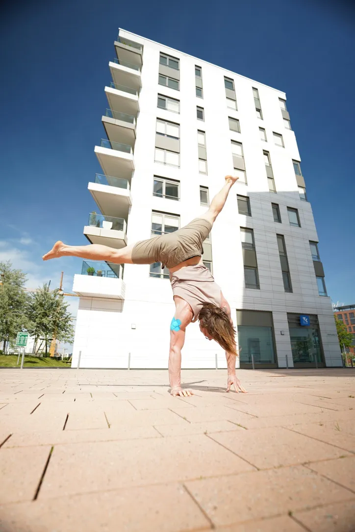 Handstand Training — School of Movement Hamburg