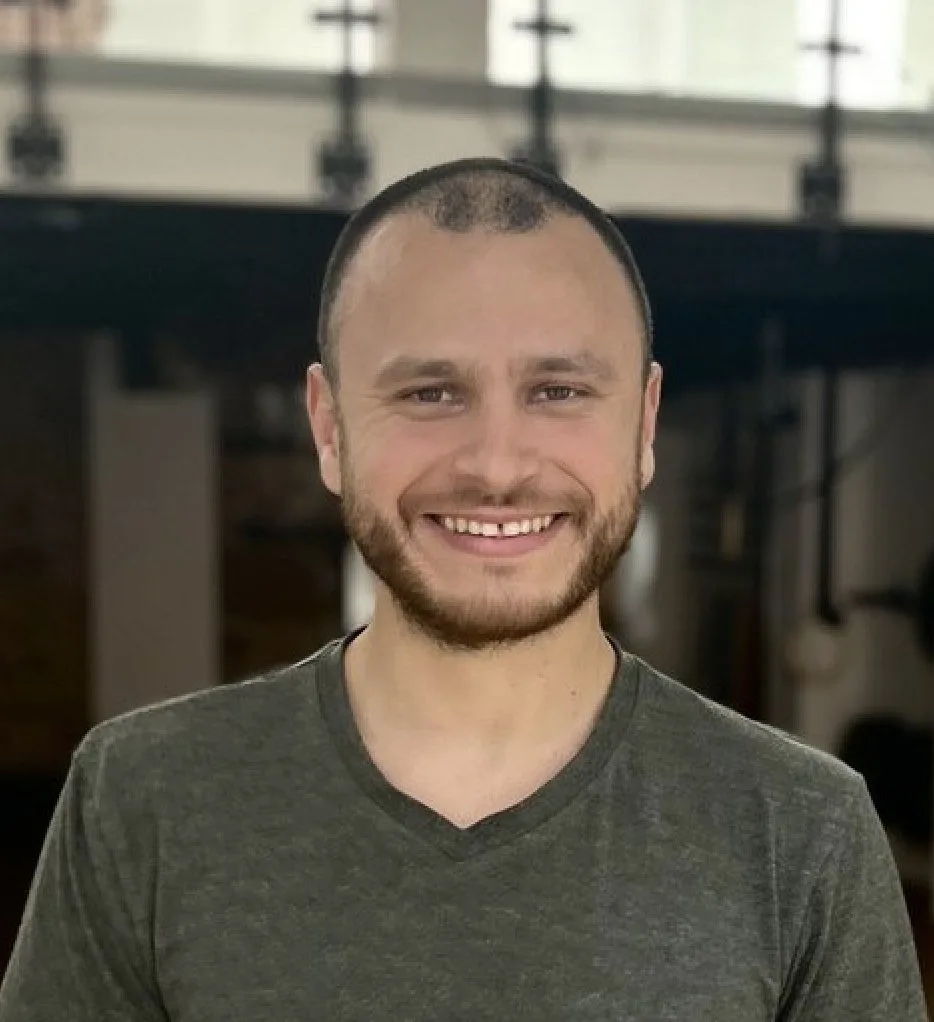 Eren — Lehrer Handstand & Partner Movement